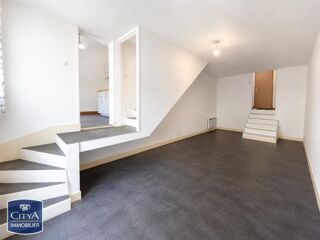  Appartement à louer 3 pièces 87 m²