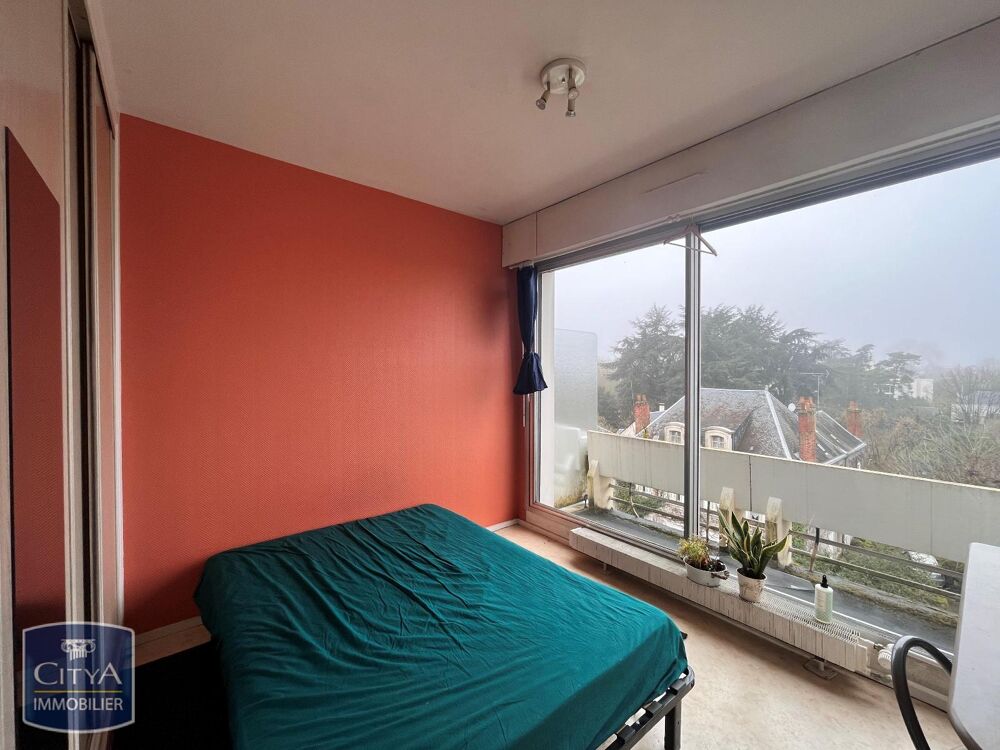 Administratif - À LOUER : Studio situé dans le quartier ....