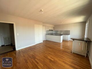  Appartement à louer 4 pièces 76 m²