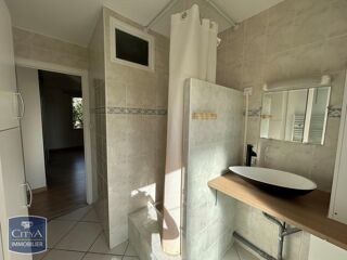  Appartement à louer 3 pièces 63 m²