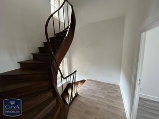  Appartement à louer 5 pièces 95 m²