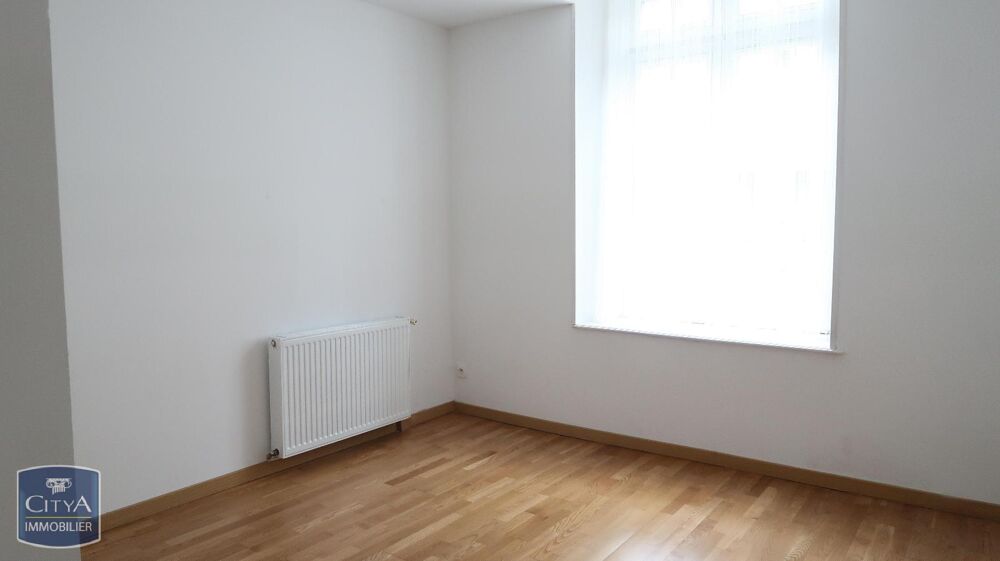 location Appartement - 3 pièce(s) - 87 m² La Fère (02800)