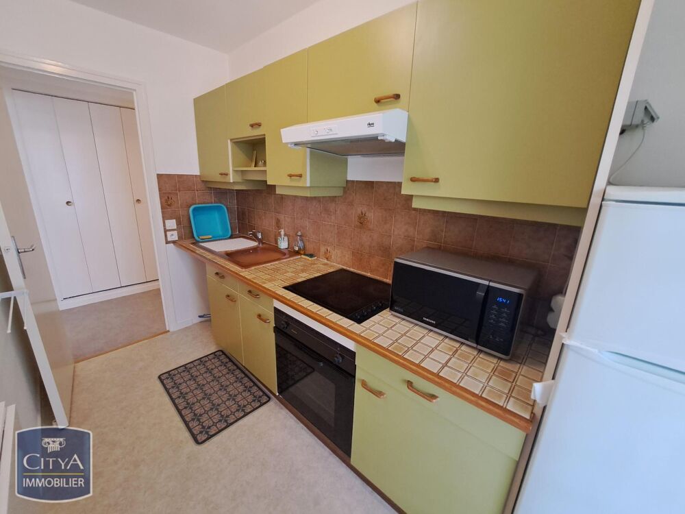 A LOUER A L'ANNEE - T3 MEUBLE - ROYAN Bel appartement me....