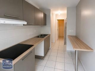  Appartement à louer 3 pièces 84 m²