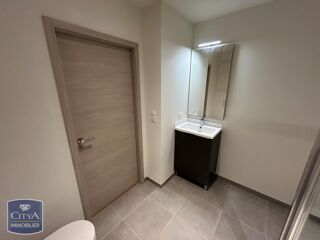  Appartement à louer 1 pièce 28 m²