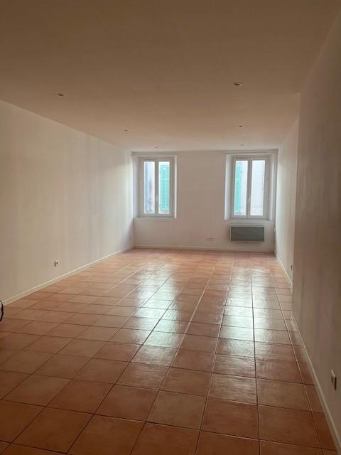  Appartement � louer 2 pi�ces 56 m�