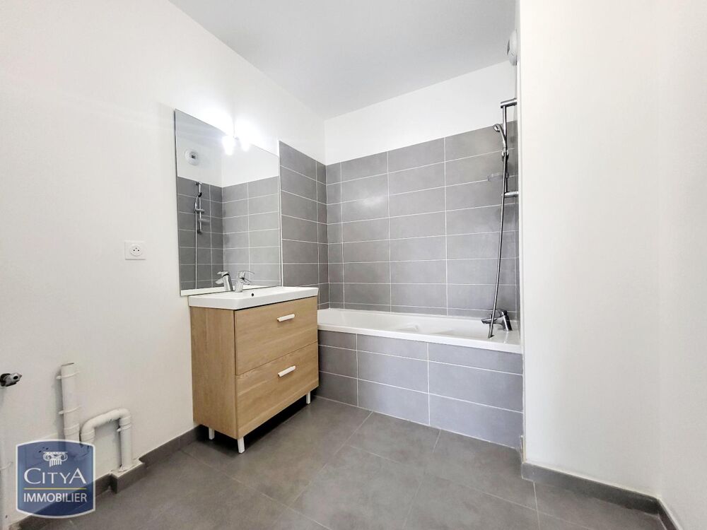 location Appartement - 2 pièce(s) - 42 m² Roquebrune-sur-Argens (83520)