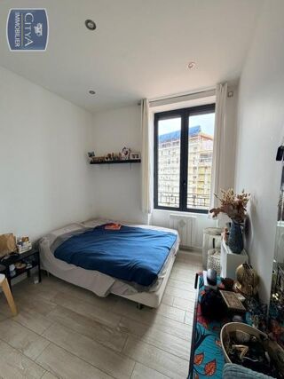 location Appartement - 2 pièce(s) - 32 m² Lyon 7