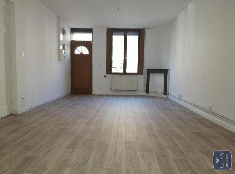 À LOUER : Maison T4 située à Lille. Ce bien immobilier o....