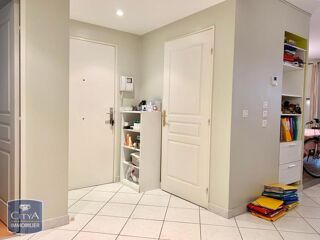  Appartement à louer 3 pièces 78 m²