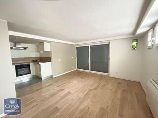  Appartement à louer 3 pièces 56 m²