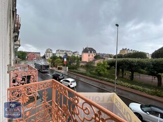  Appartement à louer 3 pièces 83 m²