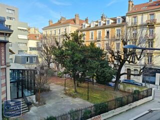  Appartement à louer 1 pièce 28 m²