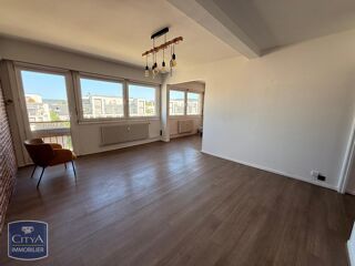  Appartement à louer 4 pièces 80 m²