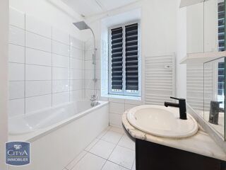  Appartement à louer 3 pièces 45 m²