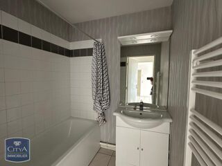  Appartement à louer 2 pièces 45 m²