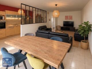 Appartement à louer 3 pièces 81 m²