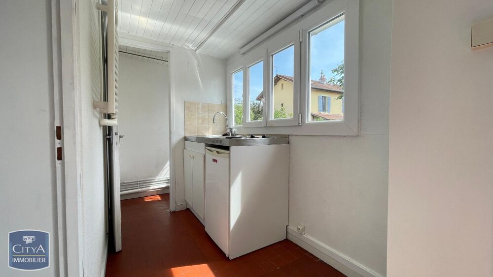À LOUER : Appartement T1 situé à Dijon L'appartement se ....