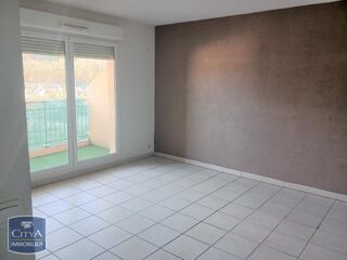 location Appartement - 2 pièce(s) - 65 m² La Roque-d'Anthéron (13640)