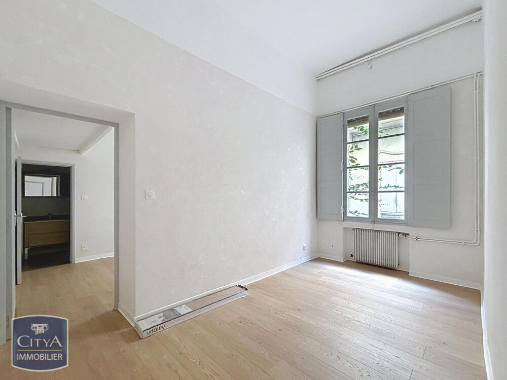 location Appartement - 2 pièce(s) - 50 m² Nîmes (30000)