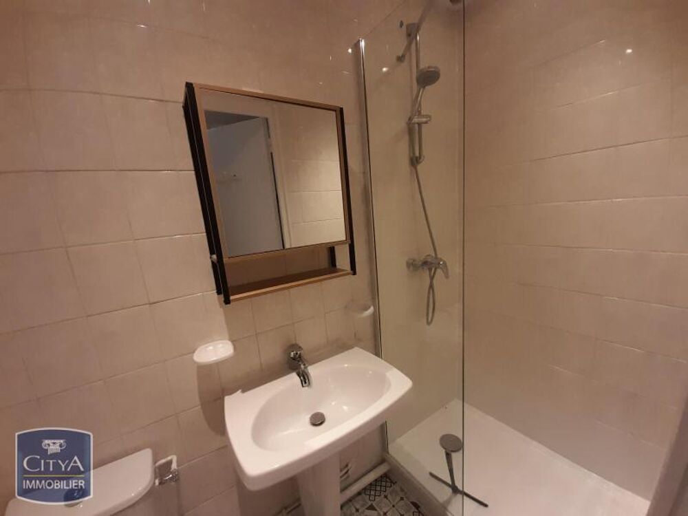 EXCLUSIVITÉ - STUDIO RENOVE DE 22M² QUARTIER CATHEDRALE ....