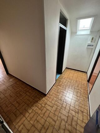  Appartement à louer 2 pièces 42 m²