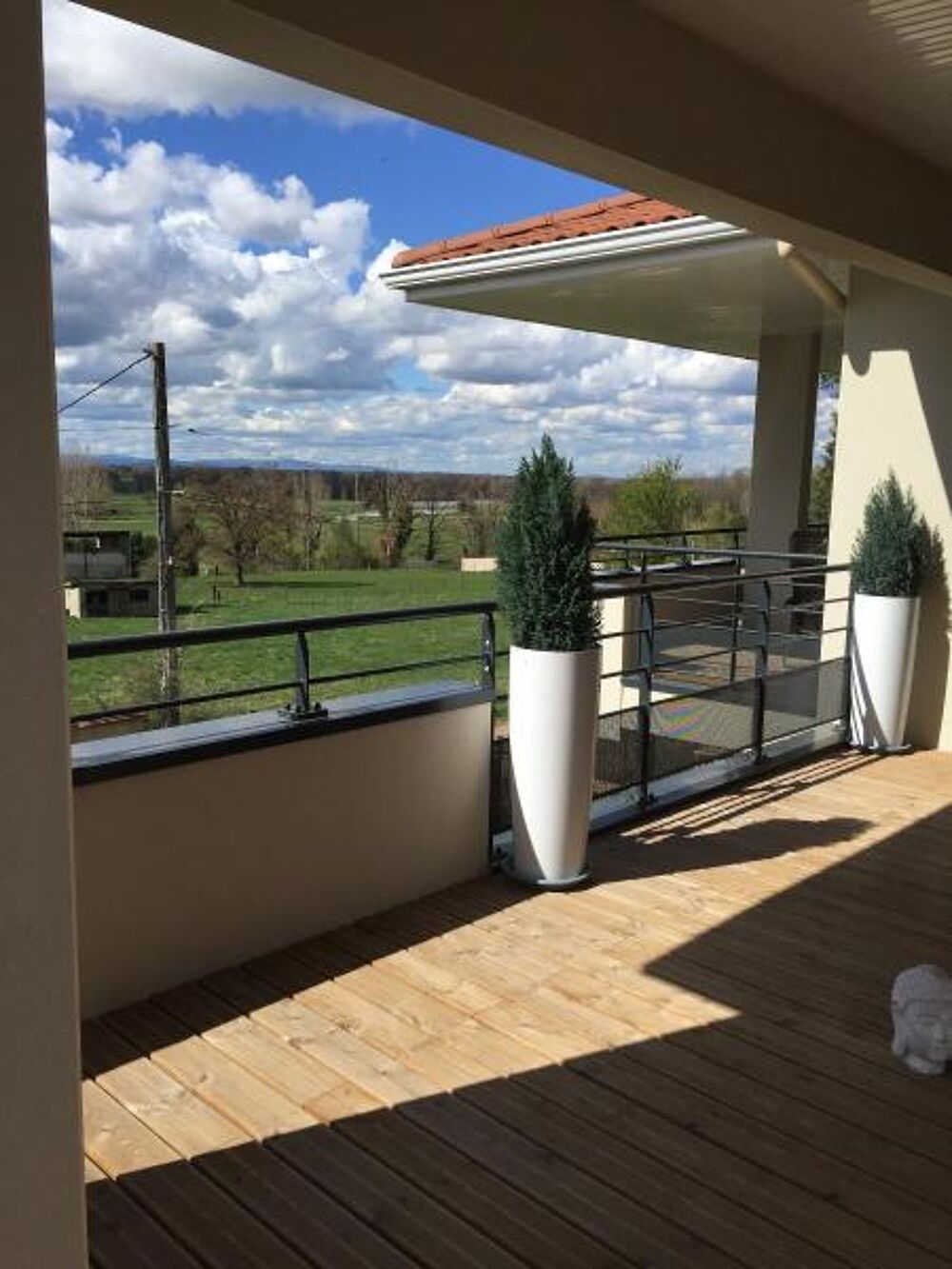47, Rue de la Chaux Le Parc d'Honoré. Appartement récent....