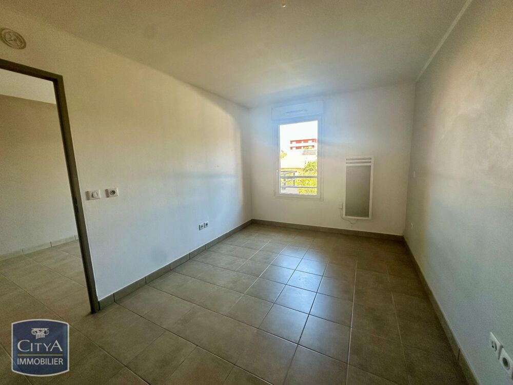 location Appartement - 2 pièce(s) - 38 m² Nîmes (30000)