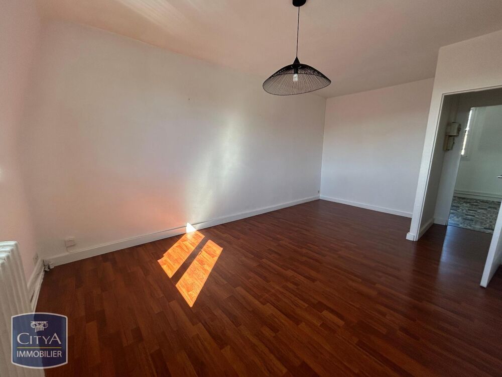 À LOUER : Appartement T2 situé à Laval Rive Gauche, avec....