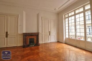  Appartement à louer 5 pièces 206 m²
