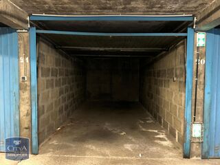  Parking / Garage � louer 