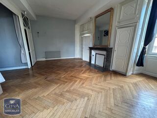 location Maison - 5 pièce(s) - 167 m² Laval (53000)