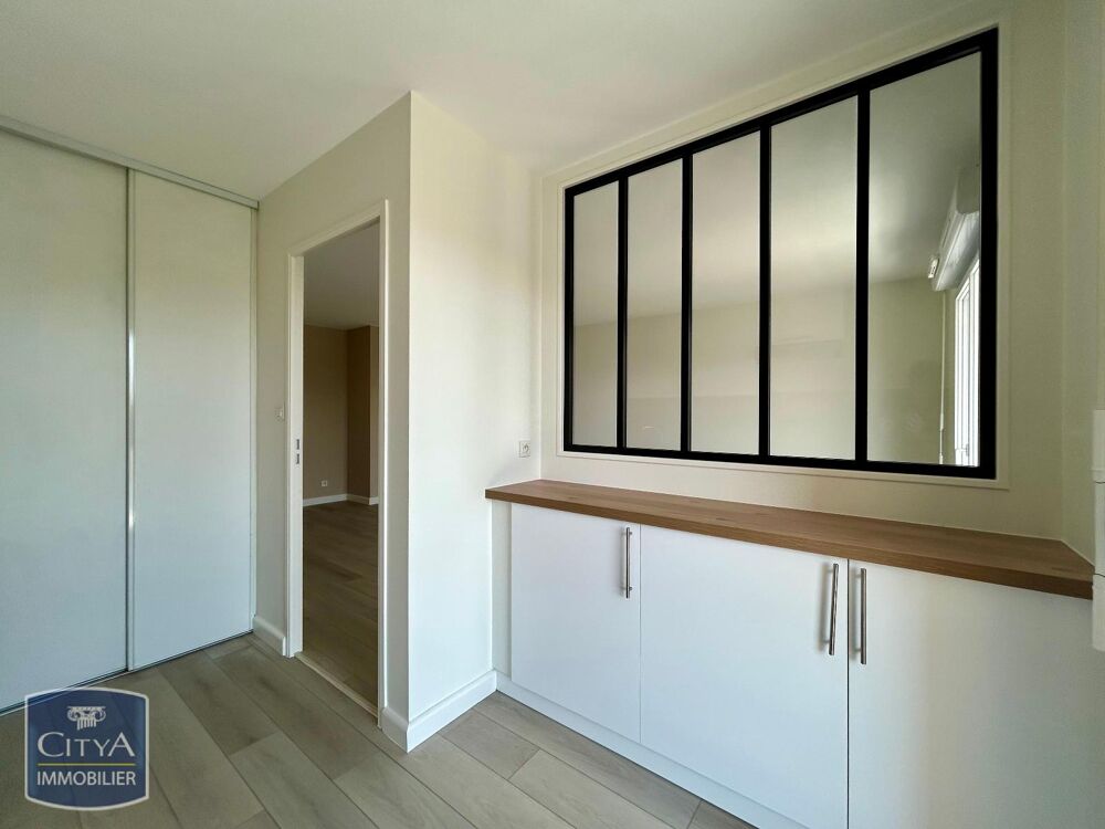 location Appartement - 3 pièce(s) - 66 m² Poitiers (86000)