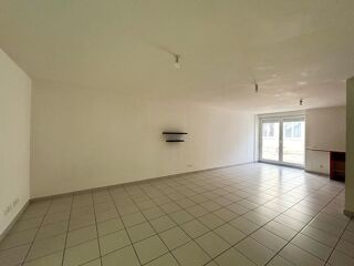  Appartement à louer 3 pièces 74 m²