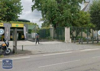  Parking / Garage � louer 