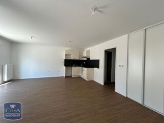  Appartement à louer 3 pièces 66 m²