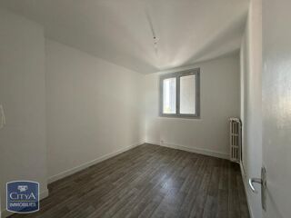  Appartement à louer 4 pièces 80 m²