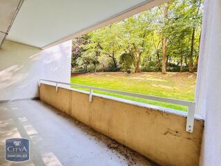  Appartement à louer 4 pièces 79 m²
