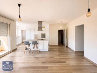  Appartement à louer 4 pièces 95 m²