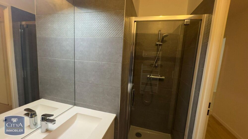 location Appartement - 3 pièce(s) - 78 m² Rueil-Malmaison (92500)