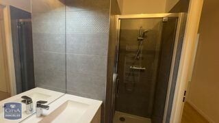 Appartement à louer 3 pièces 78 m²