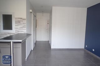  Appartement à louer 2 pièces 28 m²