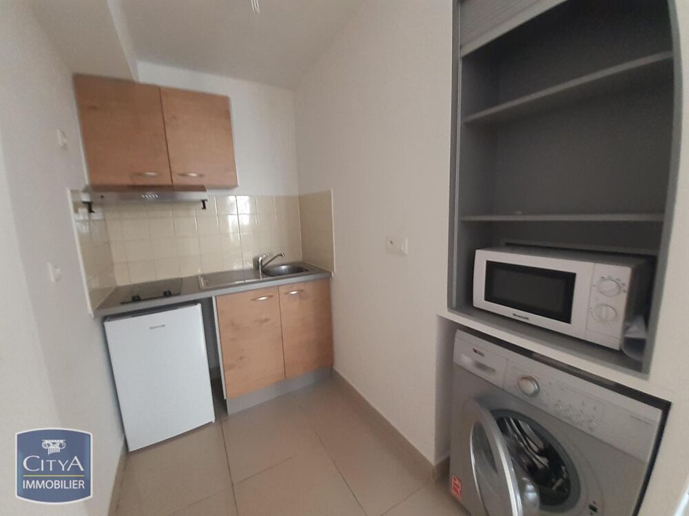 location Appartement - 1 pièce(s) - 20 m² Sainte-Clotilde (97490)