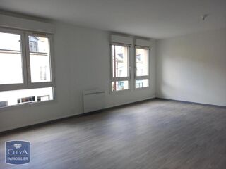  Appartement à louer 4 pièces 112 m²