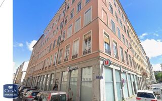  Appartement à louer 4 pièces 106 m²