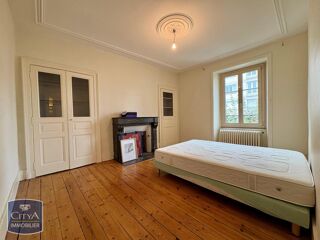 Appartement à louer 4 pièces 90 m²