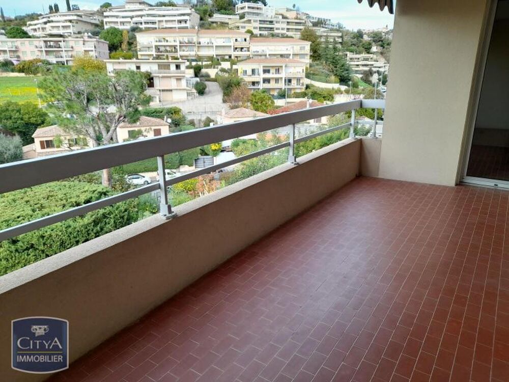 location Appartement - 2 pièce(s) - 43 m² Saint-Laurent-du-Var (06700)