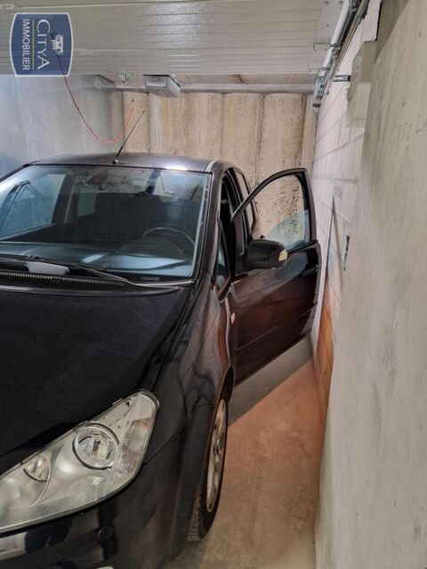  Parking / Garage � louer 