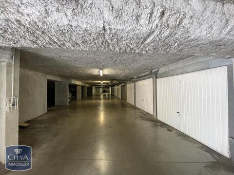  Parking / Garage  louer 