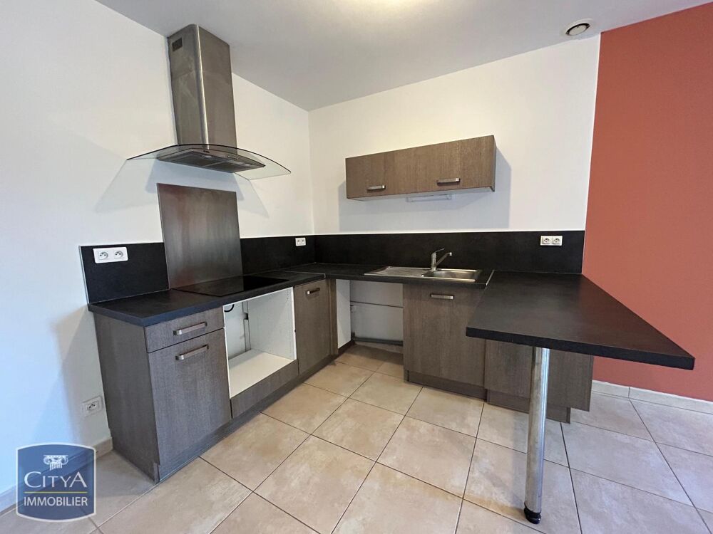 À LOUER : Appartement T3 à Mazan, situé au deuxième étag....